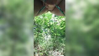 Mia moglie si svuota in piena campagna