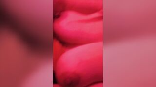 Mi diverto con la mia vicina troia