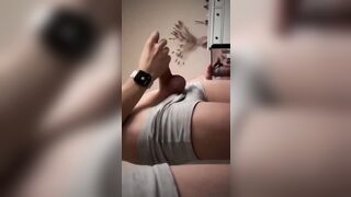 Ragazzo gay mostra il suo bel cazzo