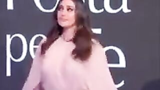 Belen con le sue tettone in mostra