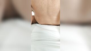 Mi faccio impalare a pelle davanti al cornuto