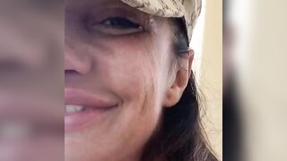 Priscilla Salerno trombata sul balcone dal compagno