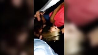 Cubista succhia 3 cazzi dopo la discoteca