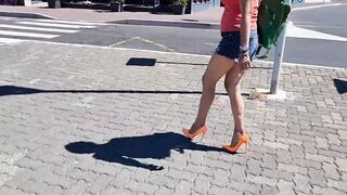 La mia zoccola passeggia a Cap d'Agde