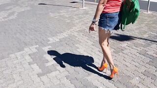 La mia zoccola passeggia a Cap d'Agde