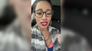 Anteprima del video: Fidanzata spompa in auto