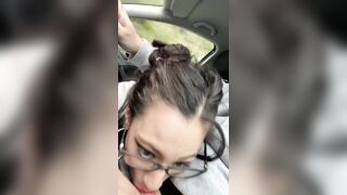 Fidanzata spompa in auto