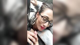 Fidanzata spompa in auto