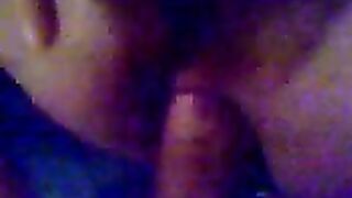 Eva si masturba con il cazzo in culo