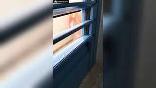 Altra parente spiata in doccia