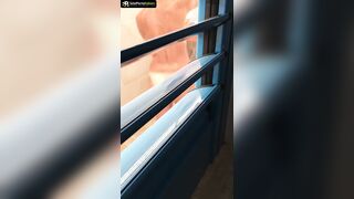 Altra parente spiata in doccia