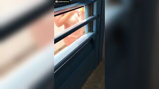 Altra parente spiata in doccia