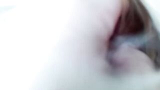 Ciucciata di cazzo in piazzola di Sosta