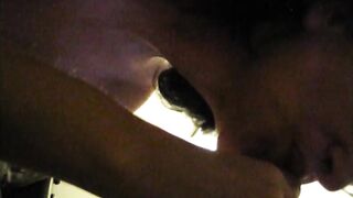 Nuda vogliosa con leccatina