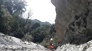 Porno all'aperto davanti ai guardoni