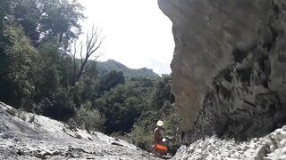 Porno all'aperto davanti ai guardoni