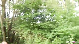 Giovane puttanella tatuata conquistata in strada