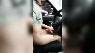 Anteprima del video: Scopa la zoccola al volante della sua auto