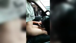 Scopa la zoccola al volante della sua auto