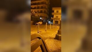 Anteprima del video: Masturbazione in piazza per la mia puttana