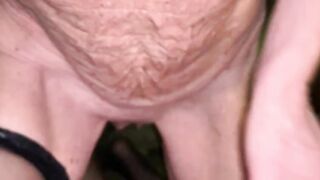 Nonna zoccola spompina e poi cavalca infoiata