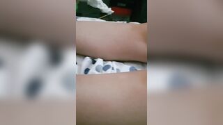 Spia la maiala di sua moglie che dorme tutta nuda