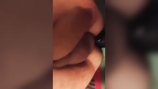 TUTTO IN CULO AL MARITO CON LO STRAP-ON