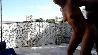 Anteprima del video: Le di coppia matura scopata sul terrazzo