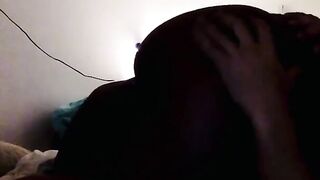 Una amica nera mi svuota i coglioni