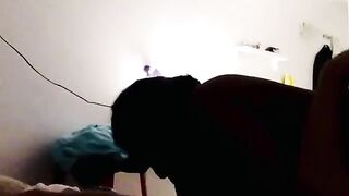 Una amica nera mi svuota i coglioni