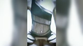 Zitto e scopa - Lei lo cavalca