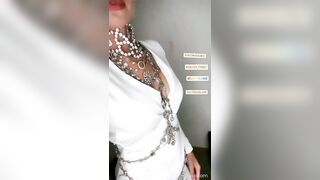 Ilary Blasi Outfit sull' Isola Famosi