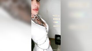 Ilary Blasi Outfit sull' Isola Famosi