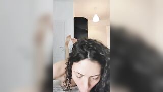 GURDA COME TI SUCCHIO L'UCCELLO AMORE !