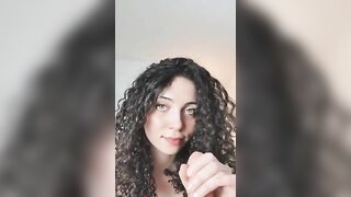 GURDA COME TI SUCCHIO L'UCCELLO AMORE !