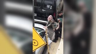 AMSTERDAM due giovani scopano la prostitua sul marciapiede