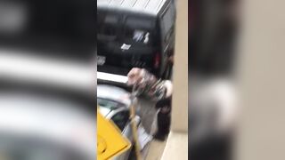 AMSTERDAM due giovani scopano la prostitua sul marciapiede