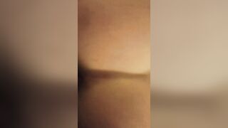 Bull di colore tromba la consorte del cuck