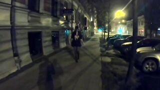 Moglie italiana che esce tutto in piazza la notte