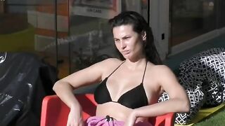 Zoccole famose fanno doccia sexy al Grande Fratello Vip