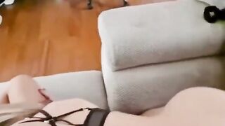 Martina Smeraldi fa sesso orale a Danika Mori in posizione 69