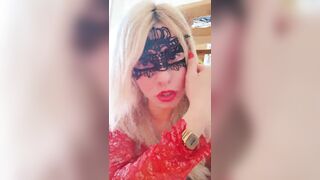 Anteprima del video: Volete trombare questa figa brutti porci ?