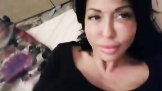 Inseriscimi il pisello nella vagina e poi infilalo tutto nell'ano