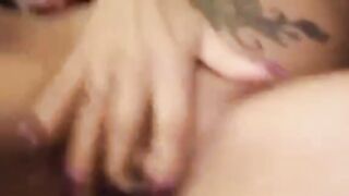 Inseriscimi il pisello nella vagina e poi infilalo tutto nell'ano