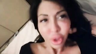 Inseriscimi il pisello nella vagina e poi infilalo tutto nell'ano