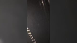 Coppia di fidanzati beccati a fare sesso in discoteca