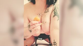 Tettona italiana augura una Buona Pasqua con un regalo speciale