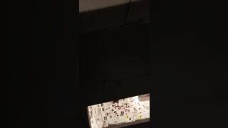 Filmino spia amatoriale girato in bagno pubblico