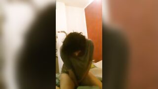 Guarda come sono bagnata, amore