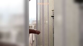 Marcella trans pissing eccitante